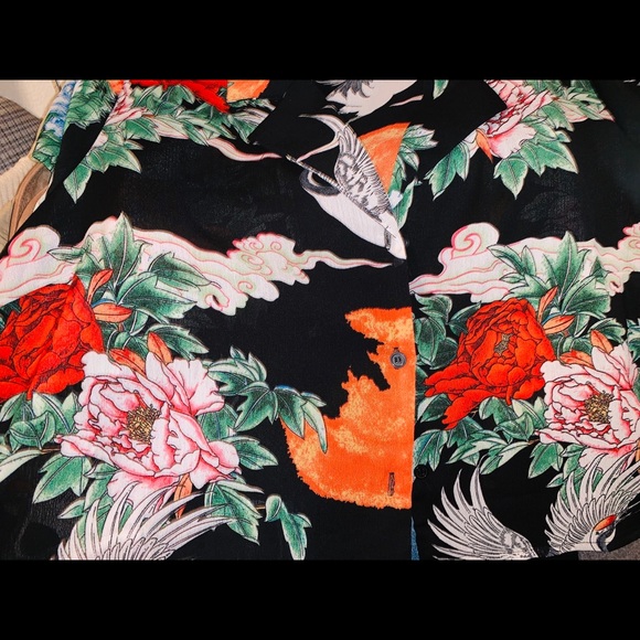 Super cool sheer crop shirt with design! - Picture 5 of 7